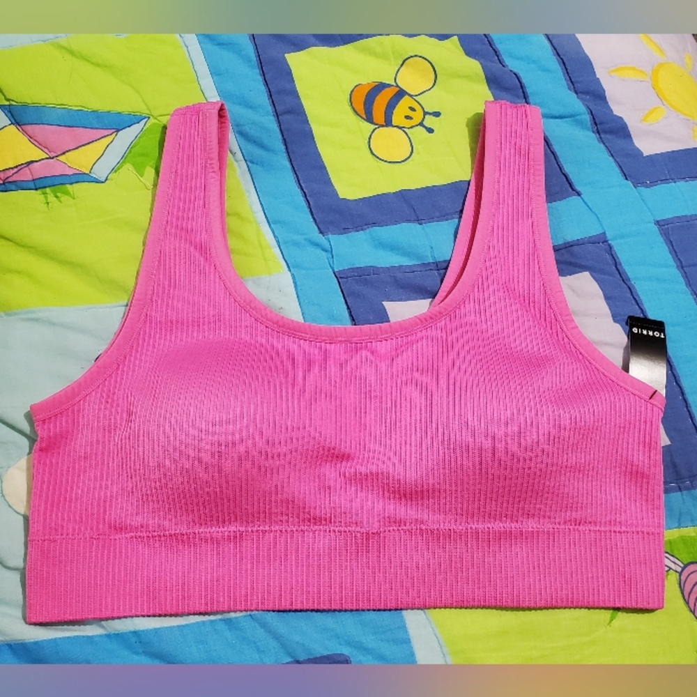 Torrid Women's Seamless Ribbed Scoop Bralette Sugar Rush Pink Size 2X. NWT.
